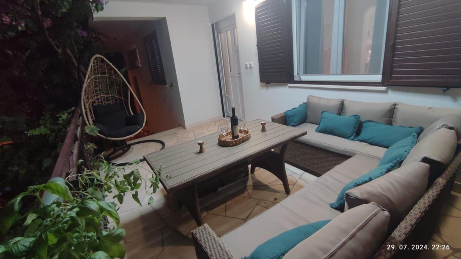 Apartments Milka Slatine Exterior photo